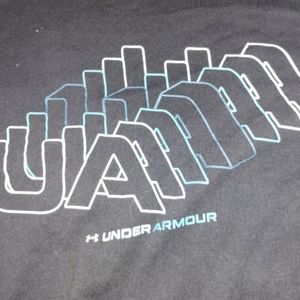 Under Armour t shirt Medium gray short sleeve
